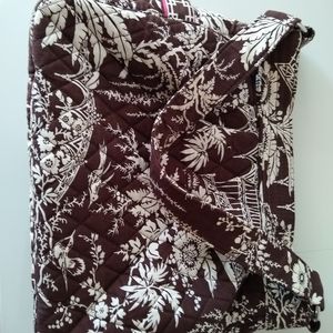 Never used purse very comfortable without chain